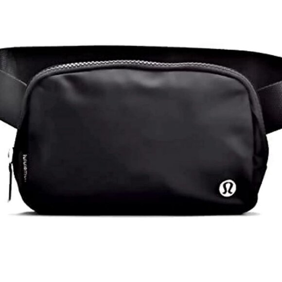 Black Lululemon 1L Everywhere Belt Bag *NEW WITH TAGS* - Picture 1 of 1
